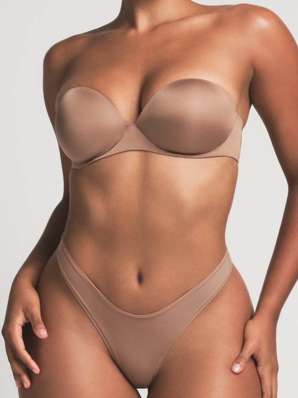 Skims Ultimate Strapless Push Up Bra Sienna NWT